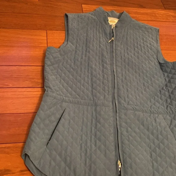 Talbots Women’s Quilted vest , full zipper - Picture 3 of 3
